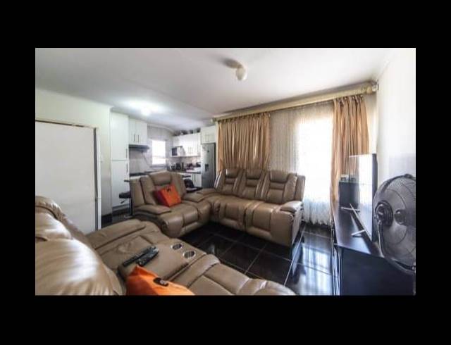 3 BEDROOM HOUSE FOR SALE IN SALFIN